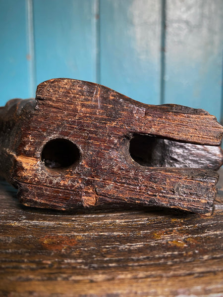 Pair Charming Antique 17th Century Oak Hounds In Recumbent Poses With Naive Grimacing Faces