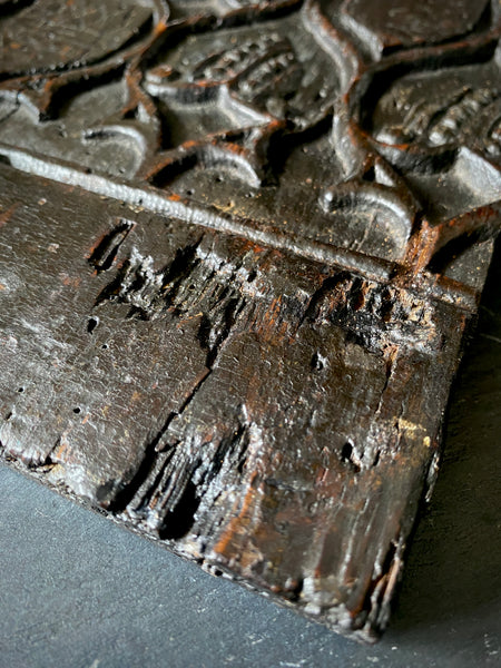 Extremely Rare Pair Of English 15th Century Oak Heraldic Panels With Rare Concentric Circle Apotropaic Witch Marks & Scorch Marks