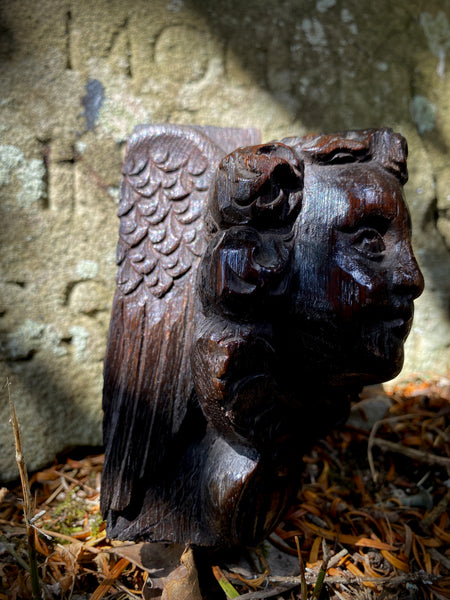 Antique Late 17th-Early 18th Century Carved Oak Cherub