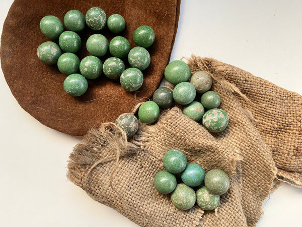 Lot Of Antique Clay Handmade Marbles With Suede Drawstring Pouch & Old Fabric - Source Vintage
