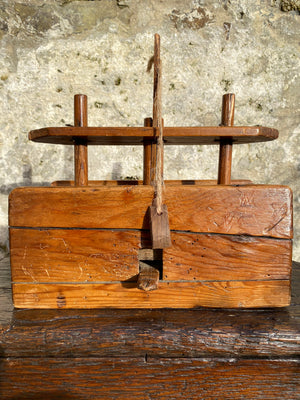 Superb Antique Early 19th Century Pine Drop Down Mousetrap c.1820