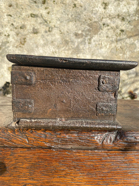 Rare, Fascinating & Rather Eerie 18th Century Witch’s Box Or Conjure Chest - Source Vintage