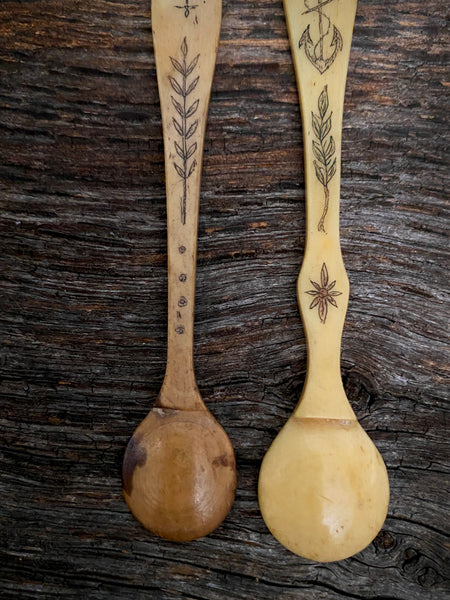 Pair Antique Early 19th Century Sailor Folk Art Carved Bone Salt Spoons With Patriotic & Maritime Motifs