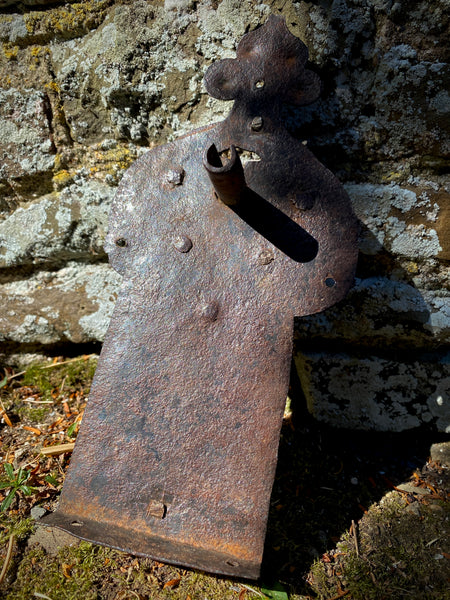 Antique Late 16th-Early 17th Century Iron Lock c.1558-1603 - Source Vintage