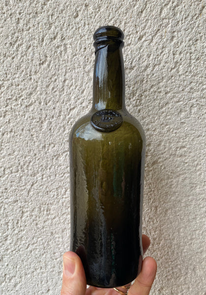 Antique Honourable Society Of The Middle Temple Sealed Glass Wine Bottle c.1800 - Source Vintage