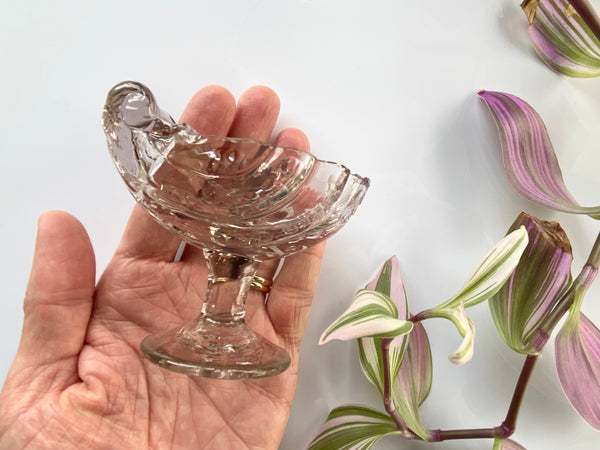 Rare Antique Georgian Novelty Shell Shaped Sweetmeat Dish c.1750. - Source Vintage