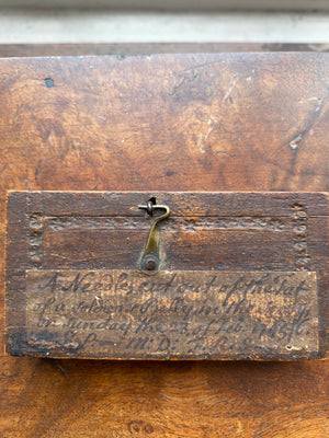 A Rare Antique 18th Century Macabre Needle In A Box Removed From A Soldier’s Belly In 1745